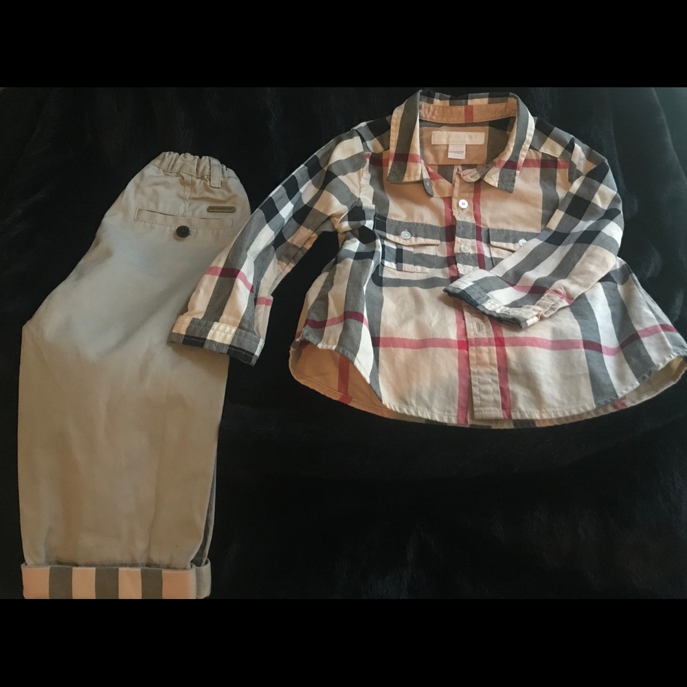 Unisex 12 month Burberry children’s outfit